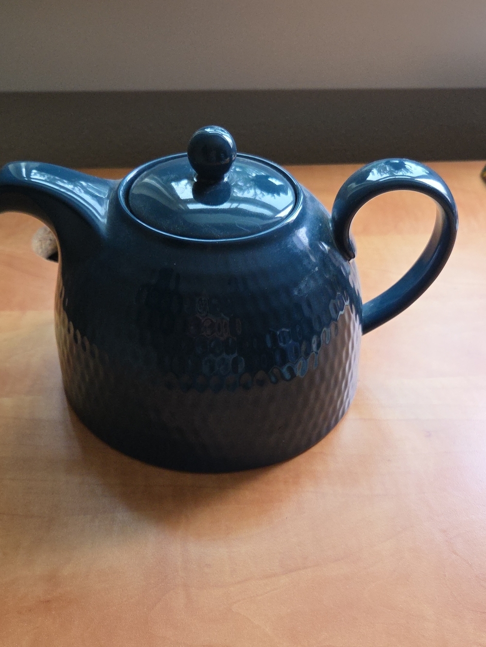 DAVIDsTEA Navy Blue Ceramic Dimpled Teapot – Tetsubin Style Steeper Pot